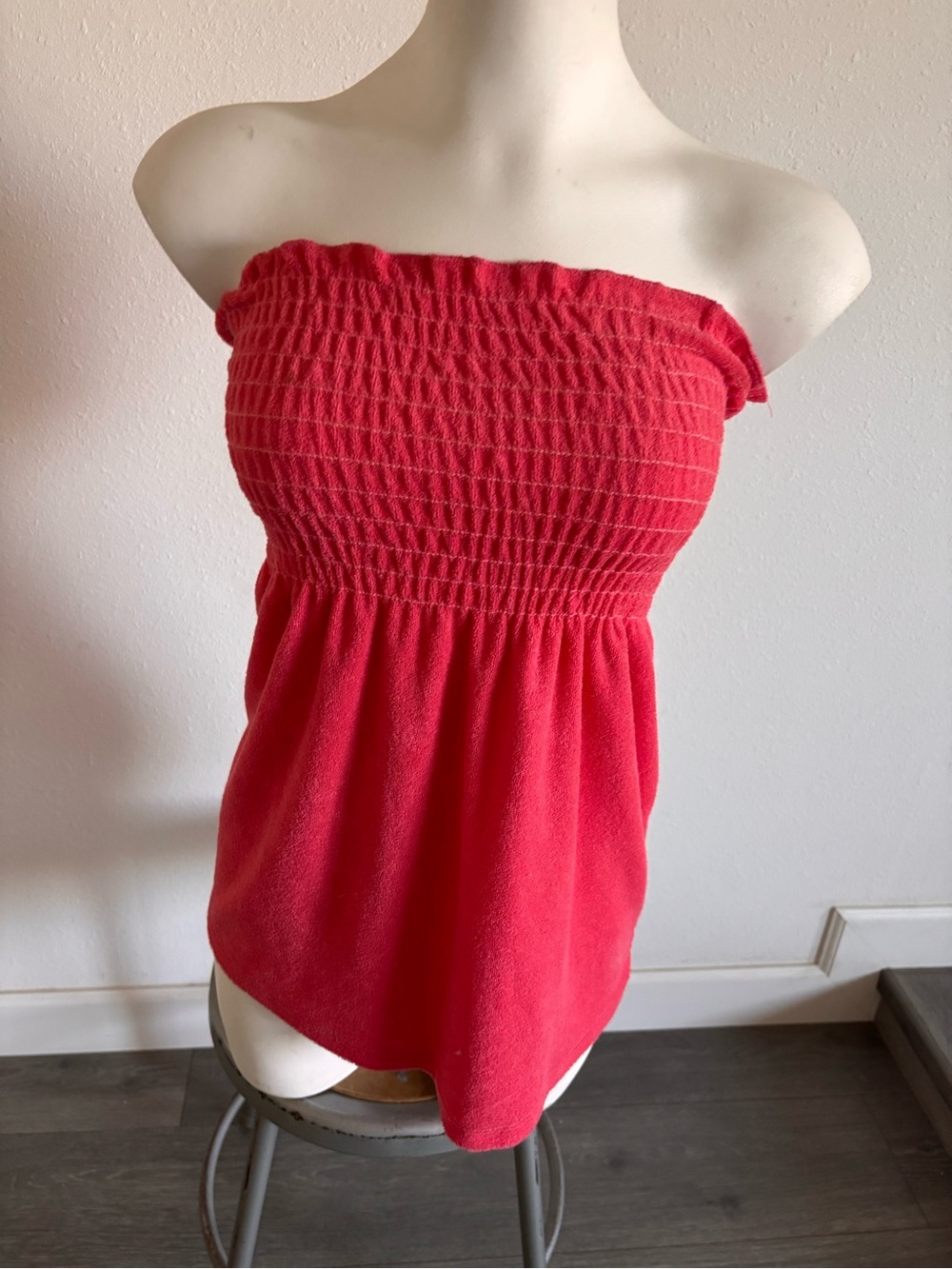 Y2K Vintage Smocked Tube Top in Bright Coral